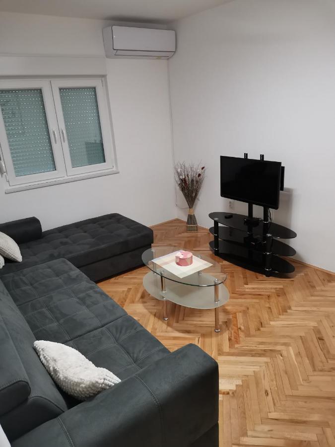Ad Apartman Bileća Екстериор снимка